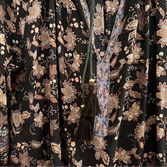 Floral Paisley Print Boho Peasant Blouse- Britain & Brooks Boutique Olivaceous - Picture 10 of 17